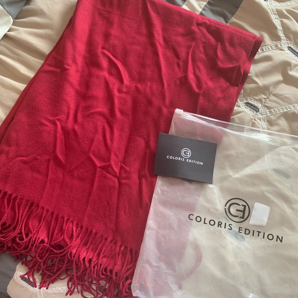 Coloris Edition Deep Red Scarf